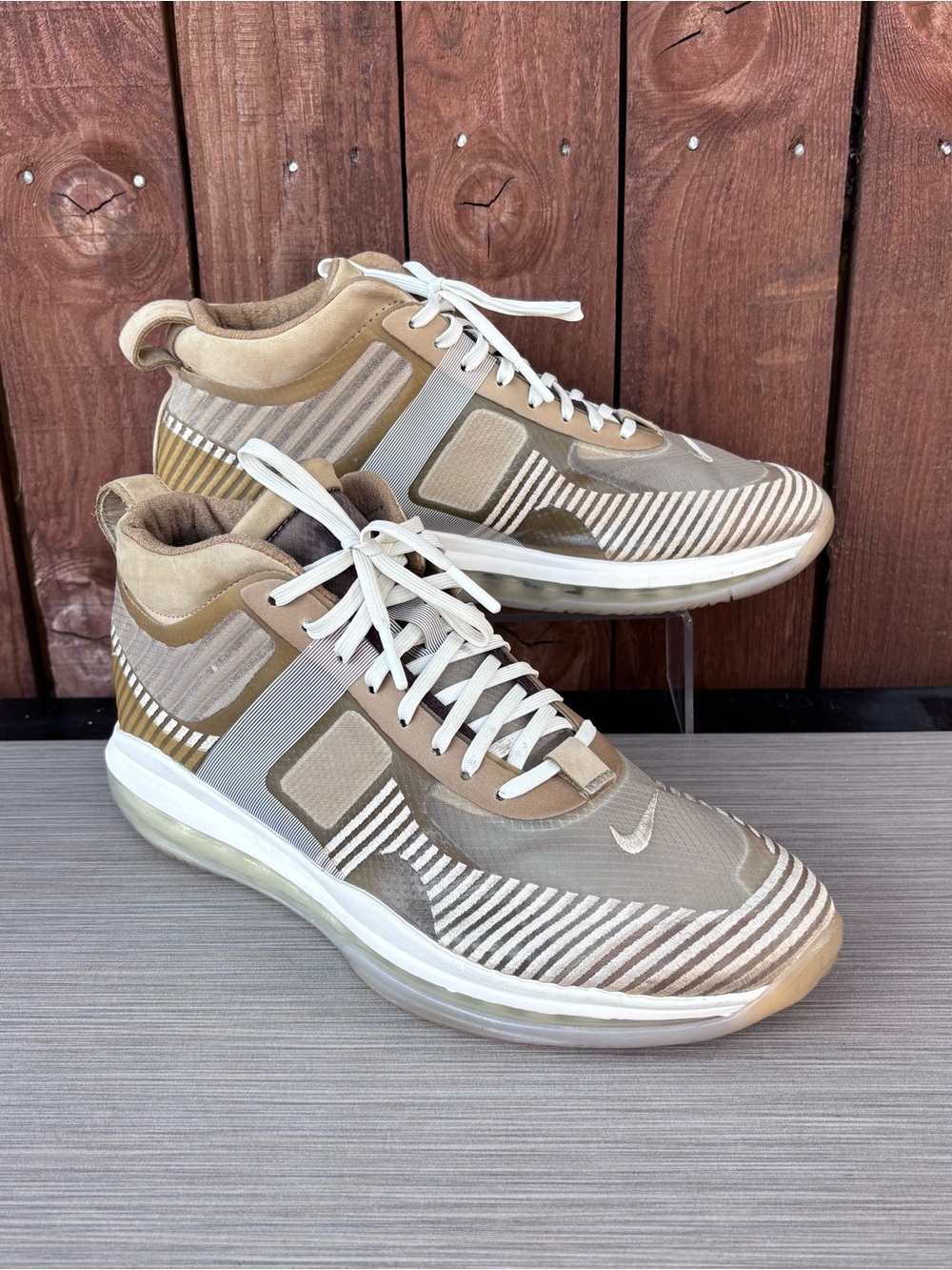 JOHN ELLIOTT X NIKE LeBron